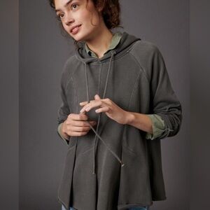 ANTHROPOLOGIE PILCRO AND THE LETTERPRESS Flynn Gray Seamed Hoodie